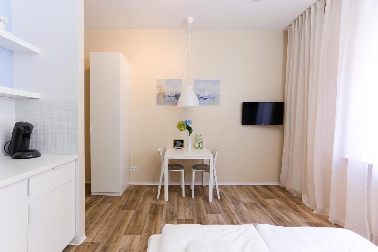 Guesthouse Koehn51, Zentral Gelegene, Stilvoll Eingerichtete Zimmer Mit Eigener Teekueche Neurenberg Buitenkant foto